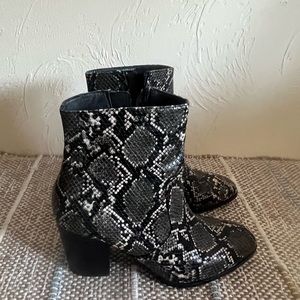 Steve Madden Boots